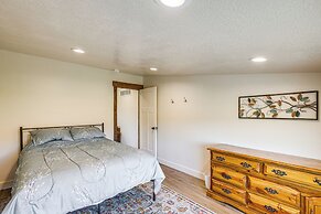 5 Mi to Devil Creek Reservoir: Idaho Farmhouse!