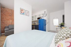 A Unique Studio for 4 by Renters