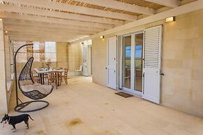 Villa La Reimunda 2 Garden And Pool