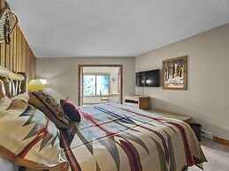 Be310 Bridge End Pet Friendly 2 Bedroom Condo by RedAwning