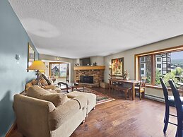 Be310 Bridge End Pet Friendly 2 Bedroom Condo by RedAwning