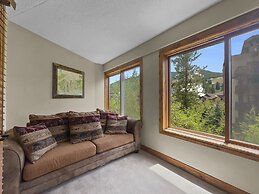 Be310 Bridge End Pet Friendly 2 Bedroom Condo by RedAwning