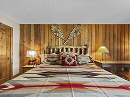 Be310 Bridge End Pet Friendly 2 Bedroom Condo by RedAwning