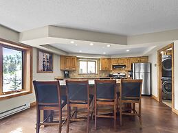 Be310 Bridge End Pet Friendly 2 Bedroom Condo by RedAwning