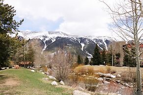 Be310 Bridge End Pet Friendly 2 Bedroom Condo by RedAwning