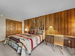 Be310 Bridge End Pet Friendly 2 Bedroom Condo by RedAwning