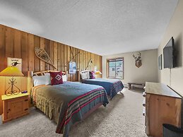 Be310 Bridge End Pet Friendly 2 Bedroom Condo by RedAwning