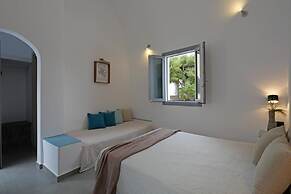 Perissa Blue Dome Rooms