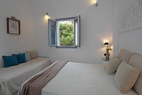 Perissa Blue Dome Rooms