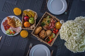 BJ81 Suite Hotel