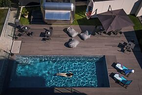 BJ81 Suite Hotel