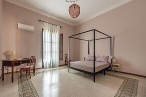 Stylish Apartment near Piazza Magione