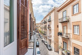 Stylish Apartment near Piazza Magione