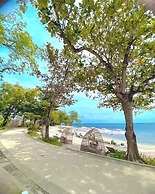 Mactan Newtown Family 2 Bedroom with Balcony free wifi and pool access