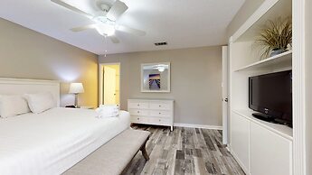 Augusta Village Sandestin by Gibson BR