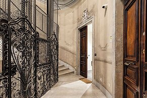 Zecca Contemporary Loft