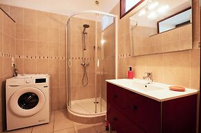 Unforgettable stay in Bordeaux heart