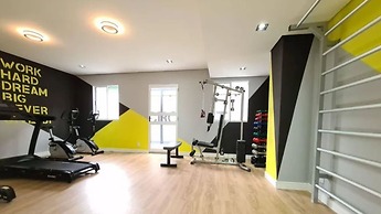 Piscina academia metro  Brazilian Corner