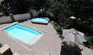 Luxury 3 Bedroom Condo in Vail Village