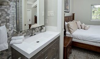 Luxury 3 Bedroom Condo in Vail Village