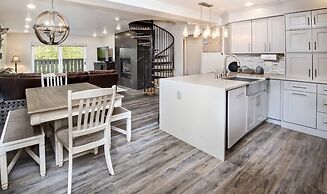 Luxury 3 Bedroom Condo in Vail Village