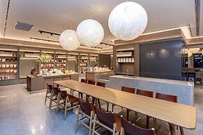 All-season Hotel Convention Center Hotel