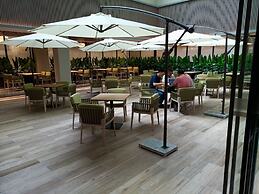 All-season Hotel Convention Center Hotel