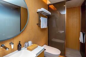 All-season Hotel Convention Center Hotel