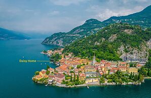 Daisy Home in Varenna