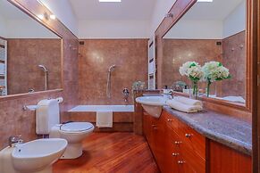 Daisy Home in Varenna