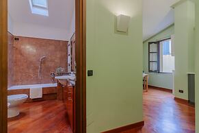 Daisy Home in Varenna