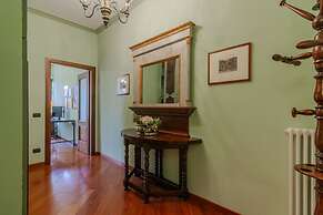 Daisy Home in Varenna