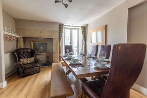 Village House - North East Escapes