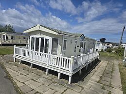 Lodge Size Retreat in Lyons Robin Hood Rhyl