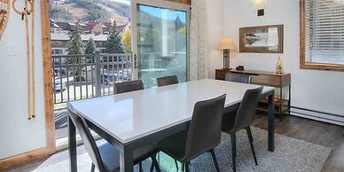 2 Bedroom Condo in Lionshead Village - Walk to Lifts