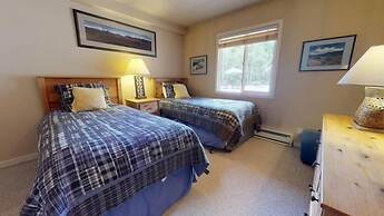 2 Bedroom Condo in Lionshead Village - Walk to Slopes, Onsite Pool
