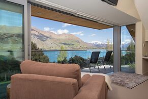 Lakeside Rd - Lake Views - Sleeps 10