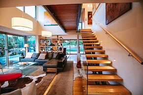 Lakeside Rd - Lake Views - Sleeps 10