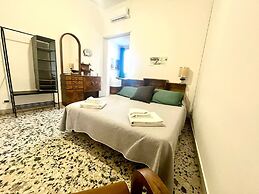 Central Station House Cettina