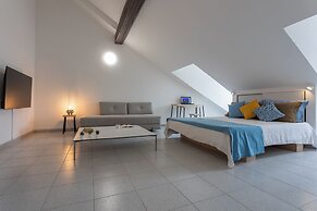 Garibaldi Ten by Wonderful Italy