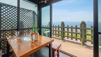 Ganghwado Gureumwi Sanchaek Pension