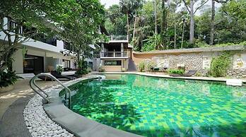 Tropical View Condo in Hillside - SGC1