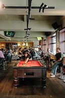 Bar Broadway