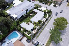 4BR Sleeps 10 Pet Friendly w/ Bbq!