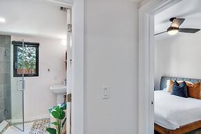 4BR Sleeps 10 Pet Friendly w/ Bbq!