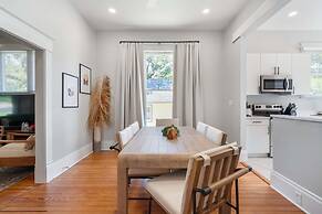 Modern Decor Walkable to Soco