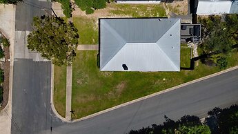 Modern Decor Walkable to Soco