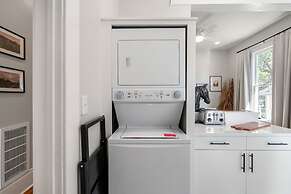 Modern Decor Walkable to Soco