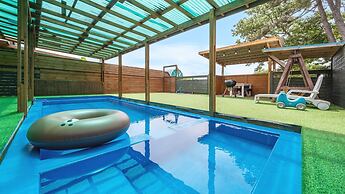 Boryeong Hiddenvillage Dokchae Poolvilla