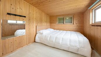 Boryeong Hiddenvillage Dokchae Poolvilla